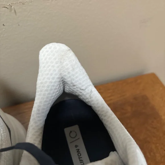 Hoka Clifton 9 women’s size 10 - Picture 3 of 8